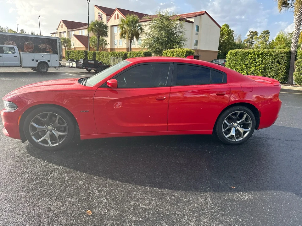 2015 Dodge Charger 6th Gen - Image 4 of 21