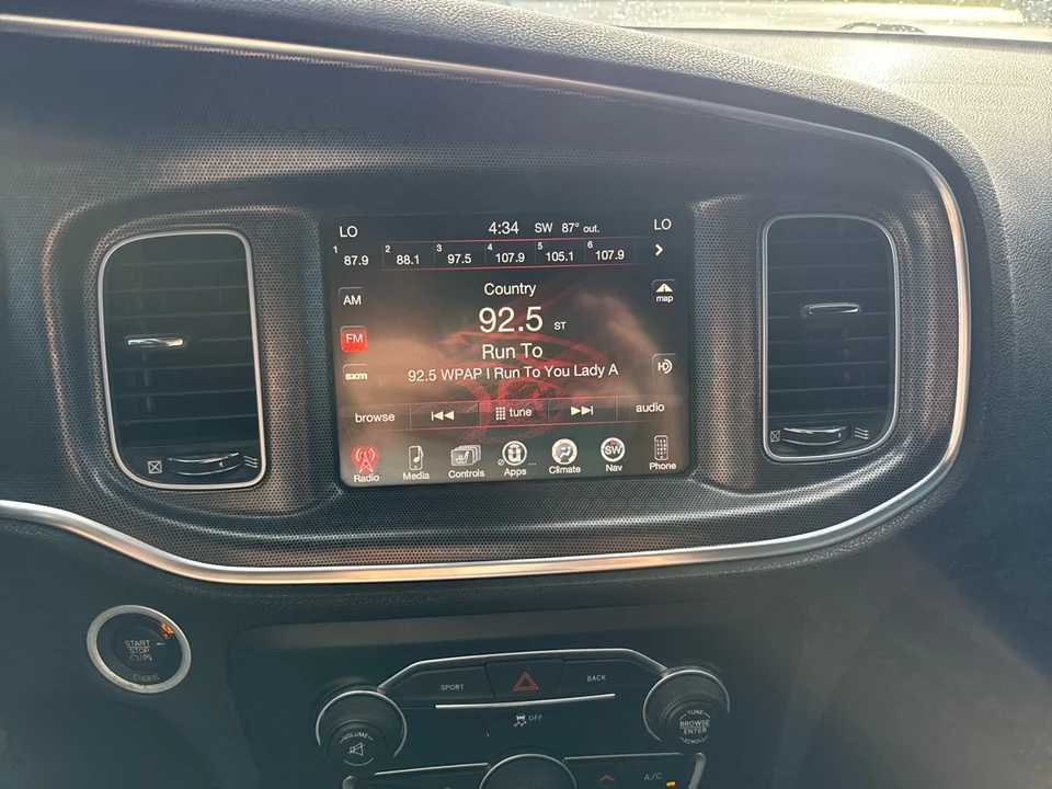 2015 Dodge Charger 6th Gen - Image 19 of 21