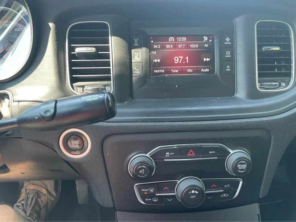 2015 Dodge Charger 7th Gen - Image 9 of 13