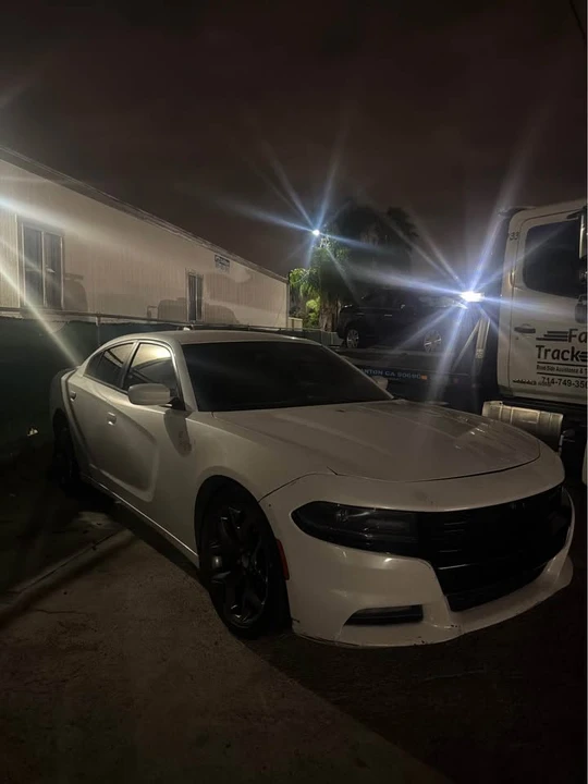 2015 Dodge Charger 7th Gen - Image 3 of 4