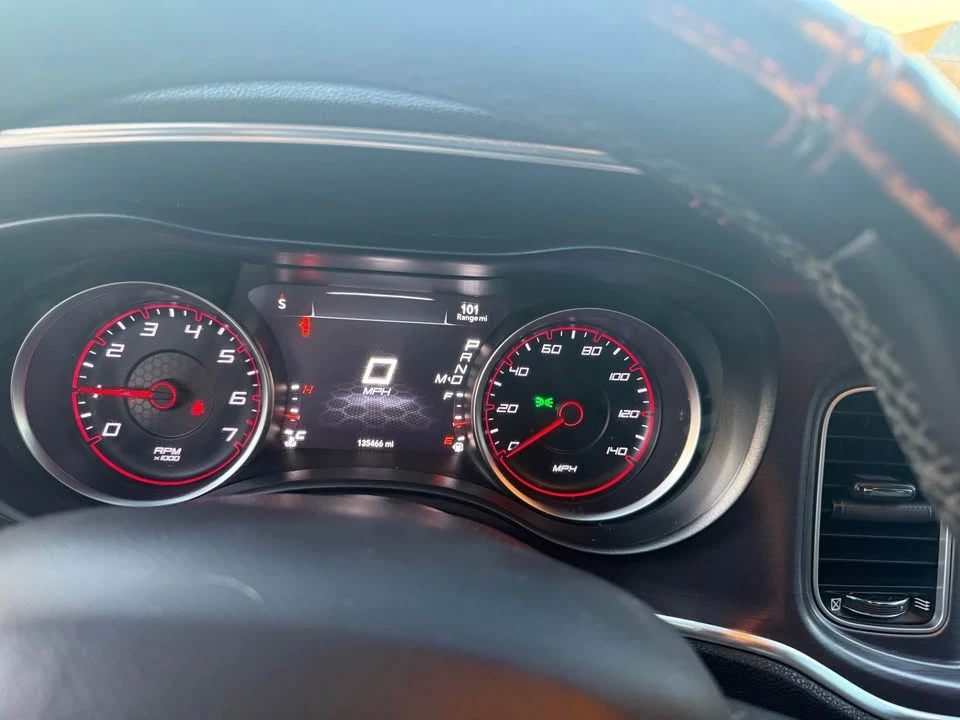 2015 Dodge Charger 7th Gen - Image 10 of 15