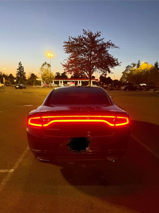 2015 Dodge Charger 7th Gen - Image 2 of 9
