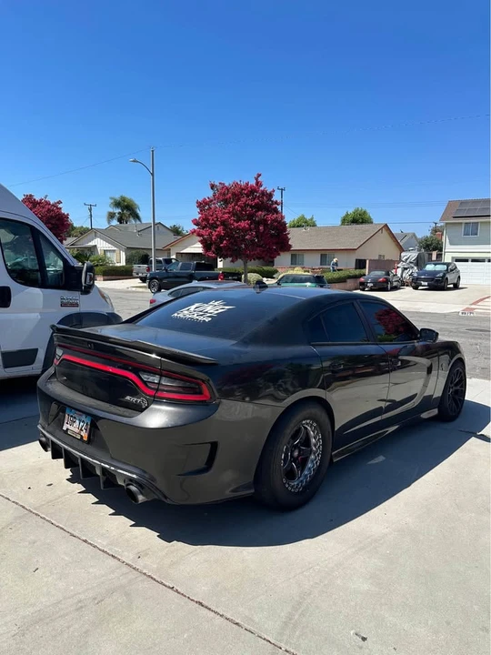 2015 Dodge Charger SRT Hellcat 7th Gen - Image 3 of 4