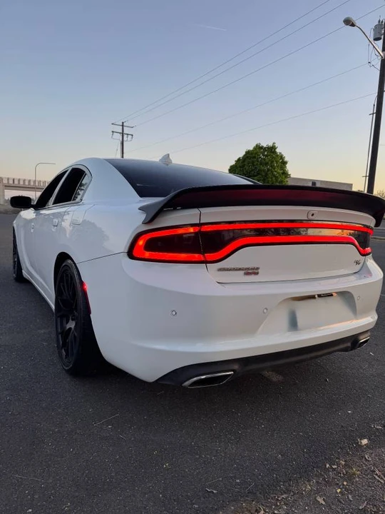 2015 Dodge Charger 7th Gen - Image 10 of 11