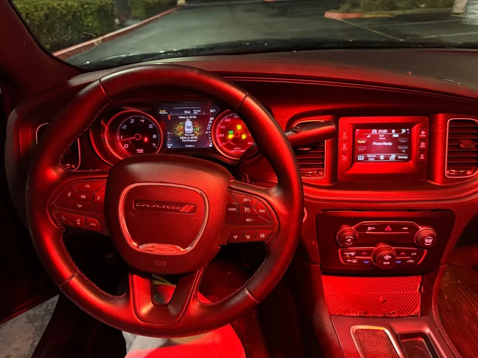 2015 Dodge Charger 7th Gen - Image 16 of 18