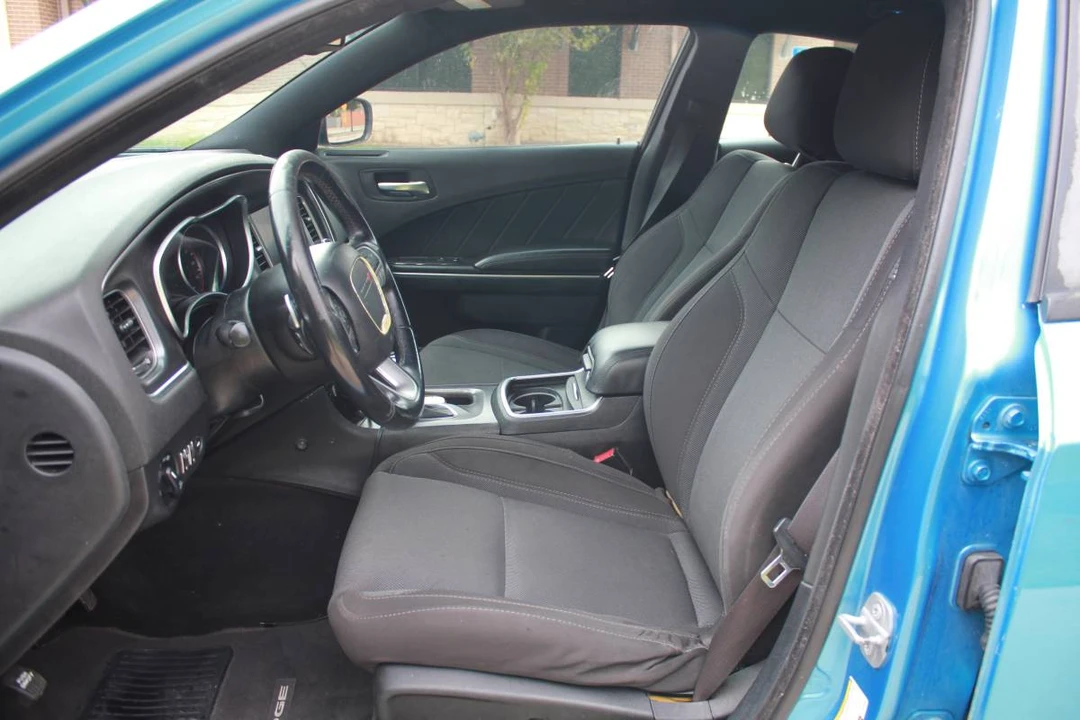 2015 Dodge Charger 7th Gen - Image 10 of 13