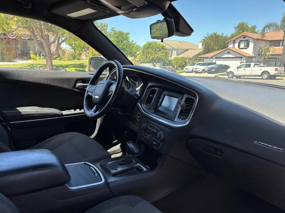 2015 Dodge Charger 7th Gen - Image 16 of 19