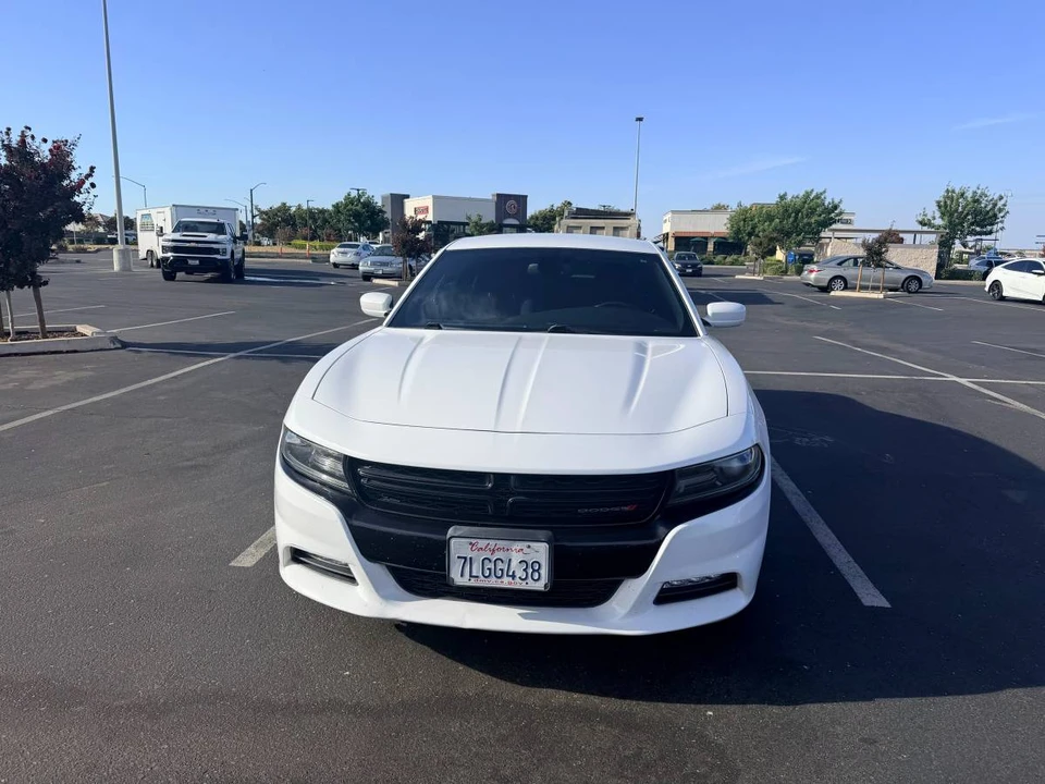 2015 Dodge Charger 7th Gen - Image 2 of 11