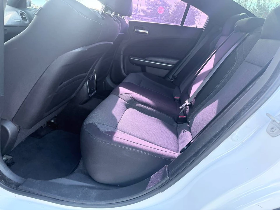 2015 Dodge Charger 7th Gen - Image 7 of 11