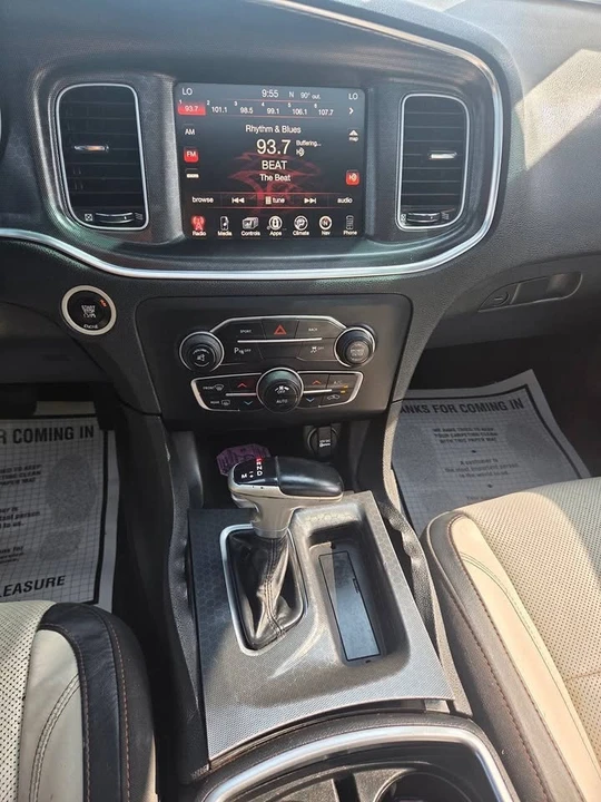 2015 Dodge Charger 7th Gen - Image 8 of 13