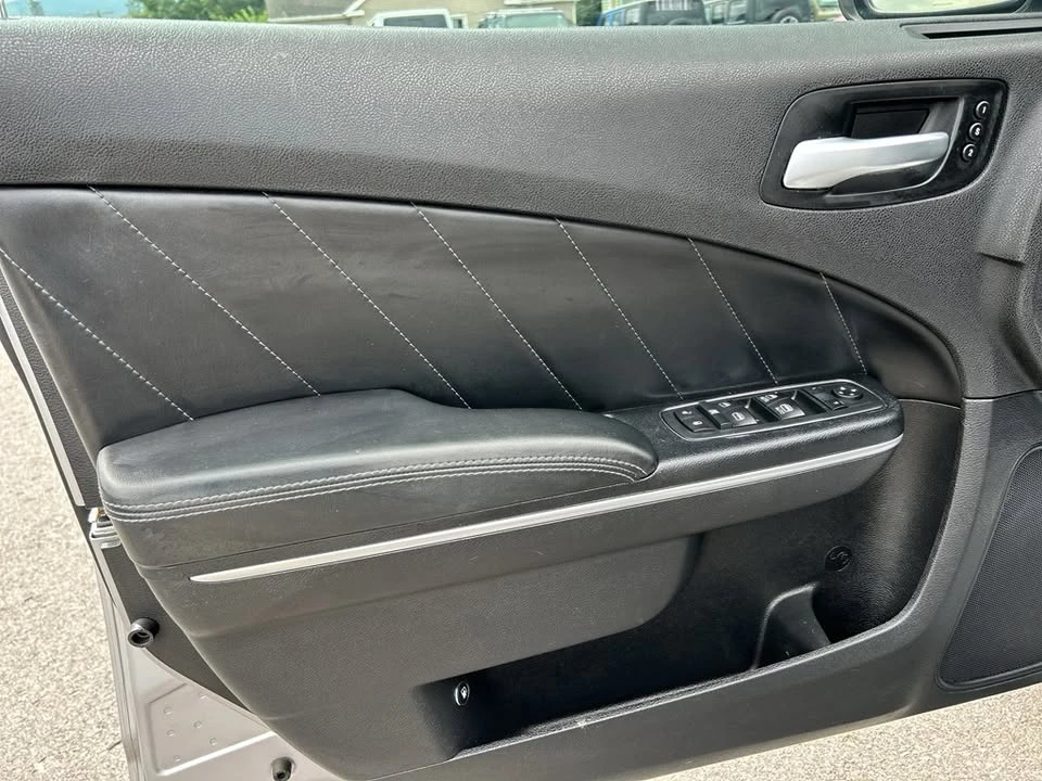 2015 Dodge Charger 7th Gen - Image 14 of 20