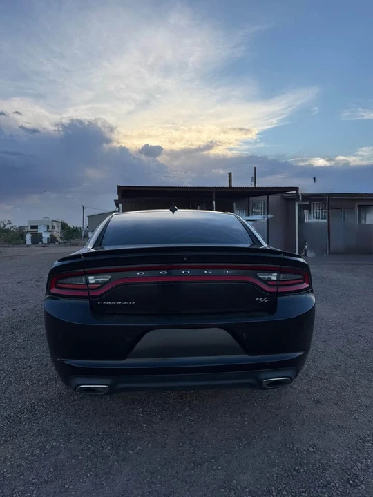 2015 Dodge Charger 7th Gen - Image 4 of 10