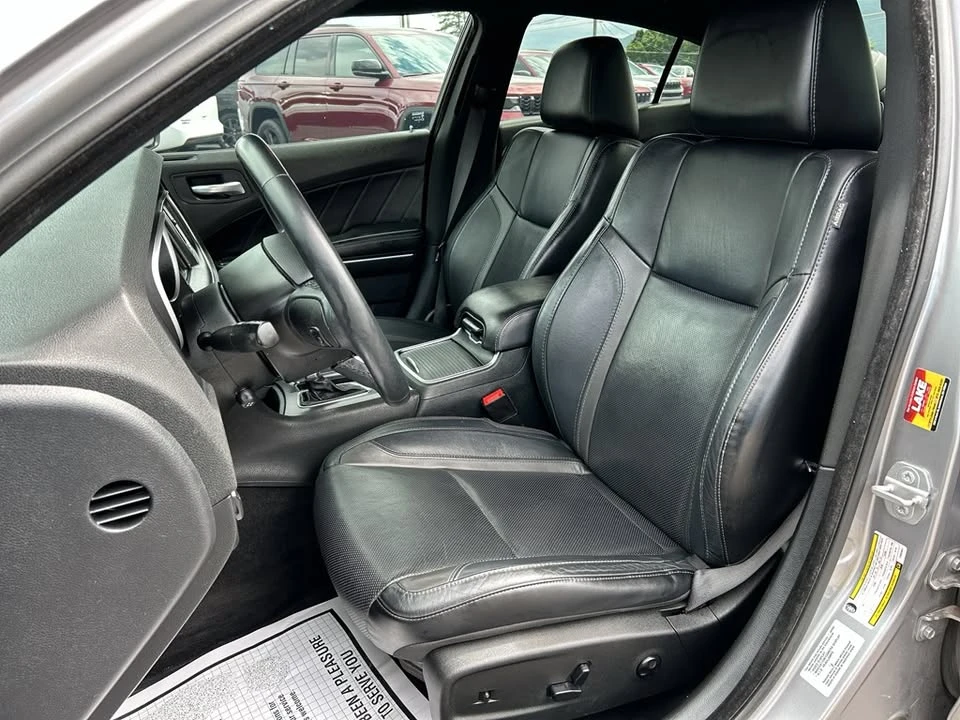 2015 Dodge Charger 7th Gen - Image 15 of 20