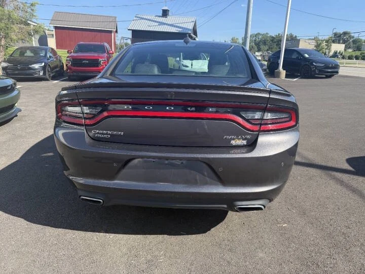 2015 Dodge Charger 7th Gen - Image 8 of 9