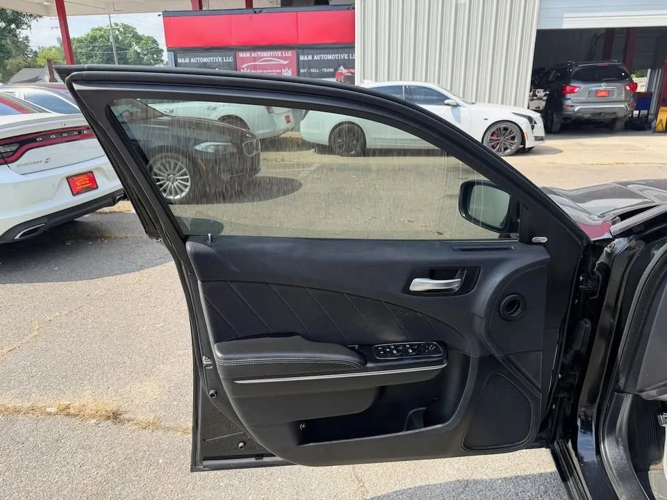 2015 Dodge Charger 7th Gen - Image 14 of 20