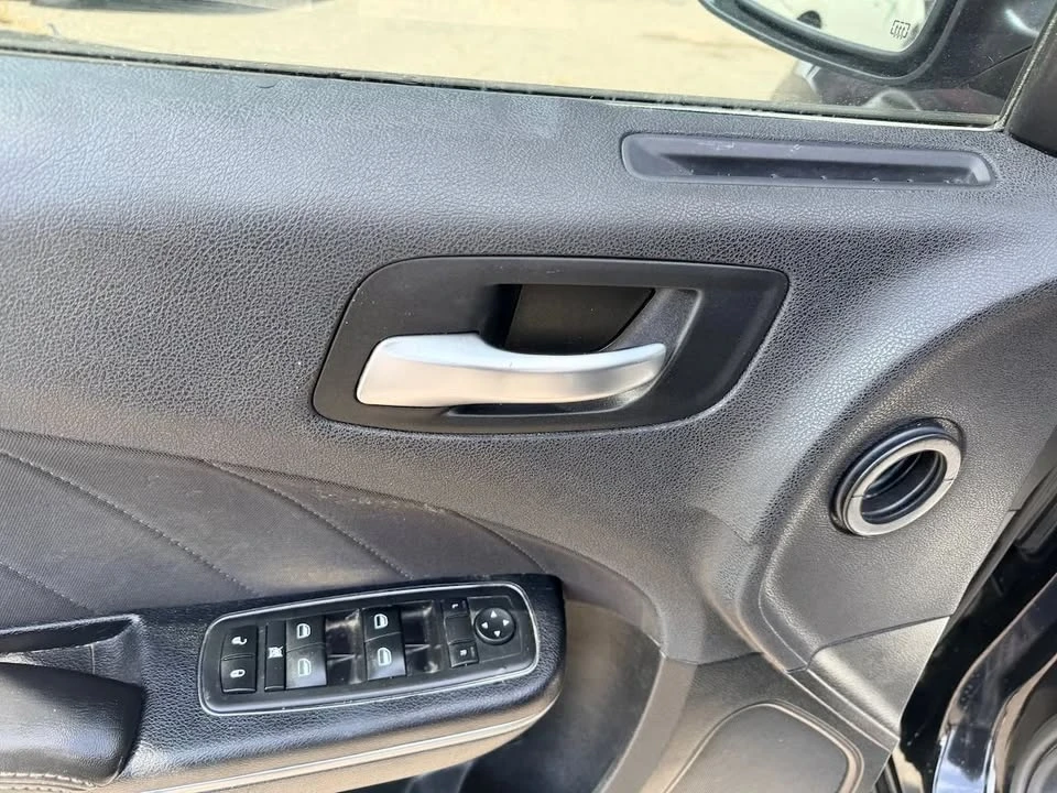2015 Dodge Charger 7th Gen - Image 15 of 20