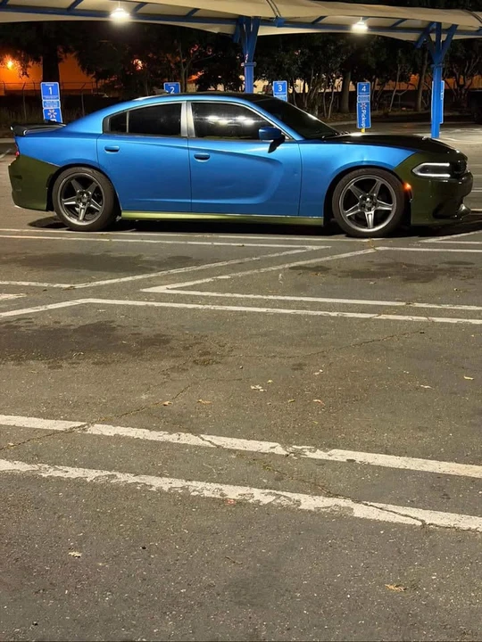 2015 Dodge Charger 7th Gen - Image 2 of 3