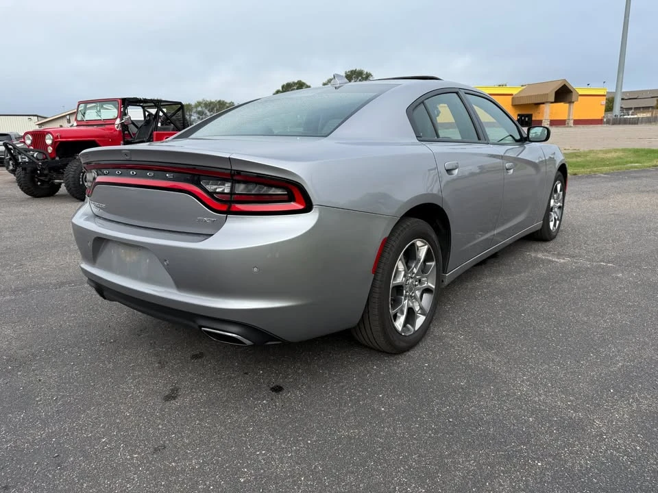 2015 Dodge Charger 7th Gen - Image 9 of 18