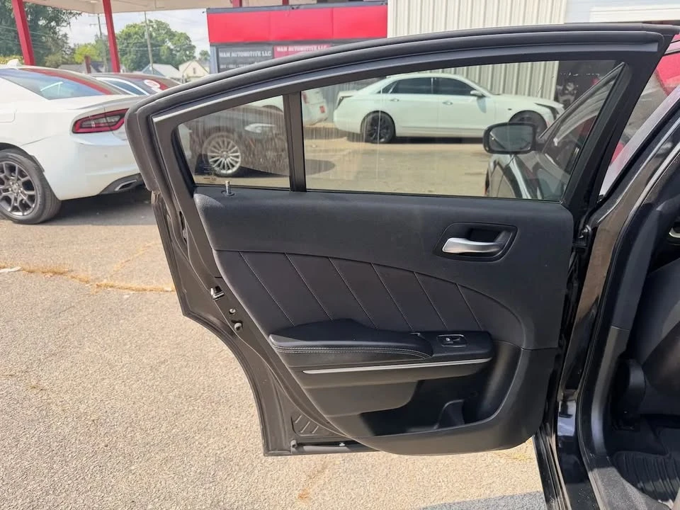2015 Dodge Charger 7th Gen - Image 18 of 20