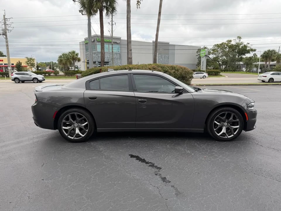 2015 Dodge Charger 7th Gen - Image 4 of 11