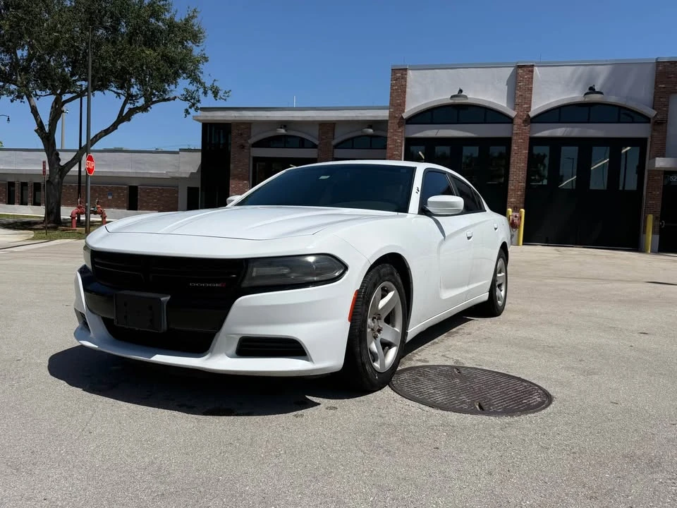 2015 Dodge Charger 7th Gen - Image 2 of 9