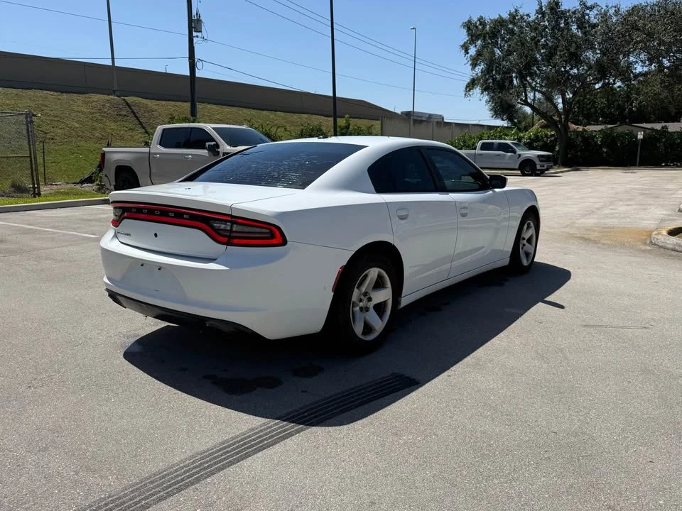 2015 Dodge Charger 7th Gen - Image 4 of 9