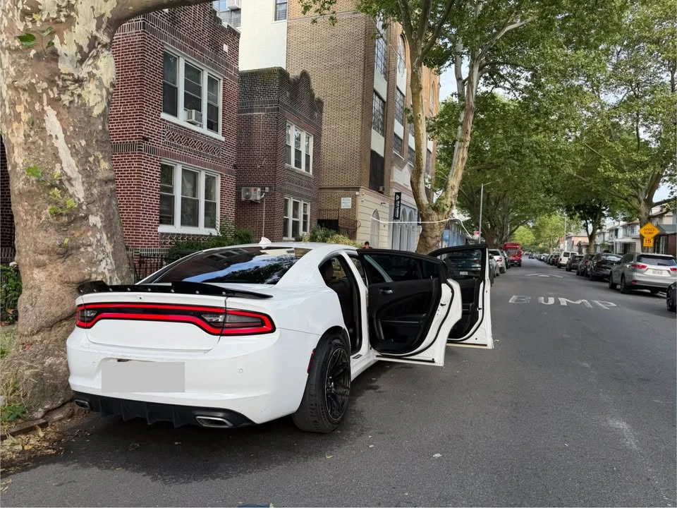 2015 Dodge Charger 7th Gen - Image 4 of 4