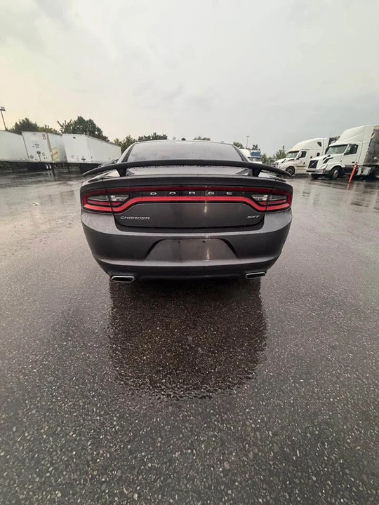 2015 Dodge Charger 7th Gen - Image 5 of 9