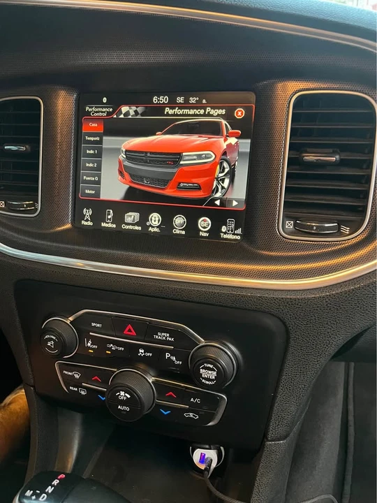 2015 Dodge Charger 7th Gen - Image 10 of 11