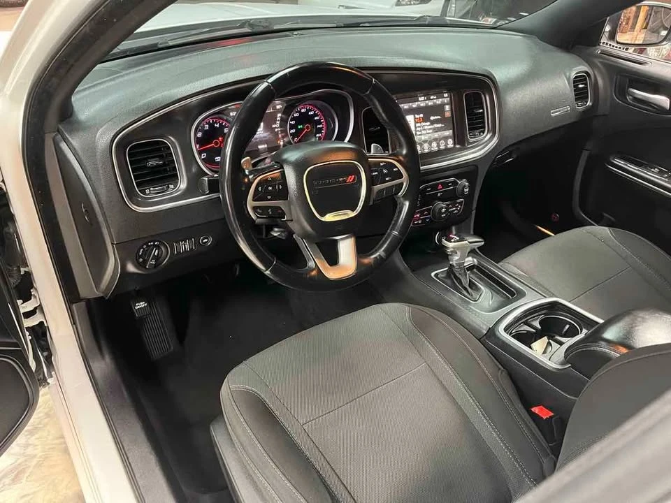 2015 Dodge Charger 7th Gen - Image 10 of 20