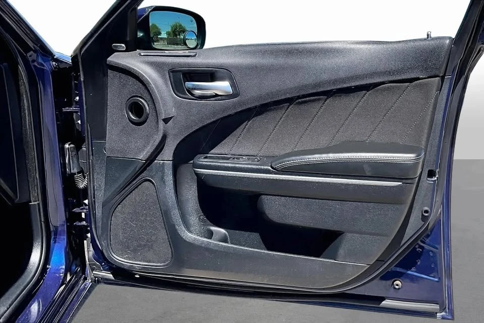 2015 Dodge Charger 7th Gen - Image 17 of 20