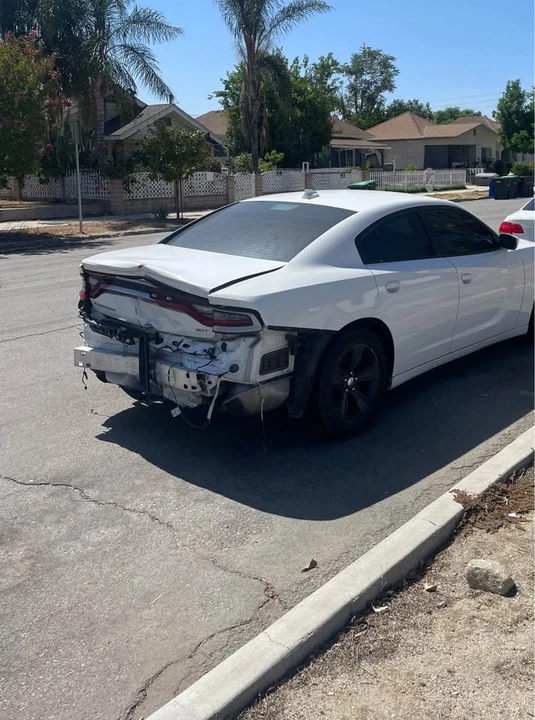 2015 Dodge Charger 7th Gen - Image 2 of 6