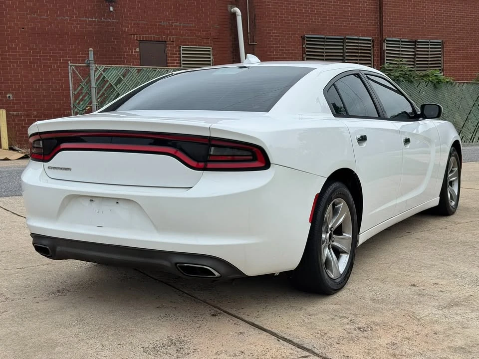2015 Dodge Charger 7th Gen - Image 5 of 11