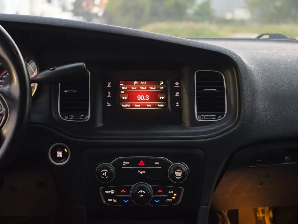 2015 Dodge Charger 7th Gen - Image 12 of 18