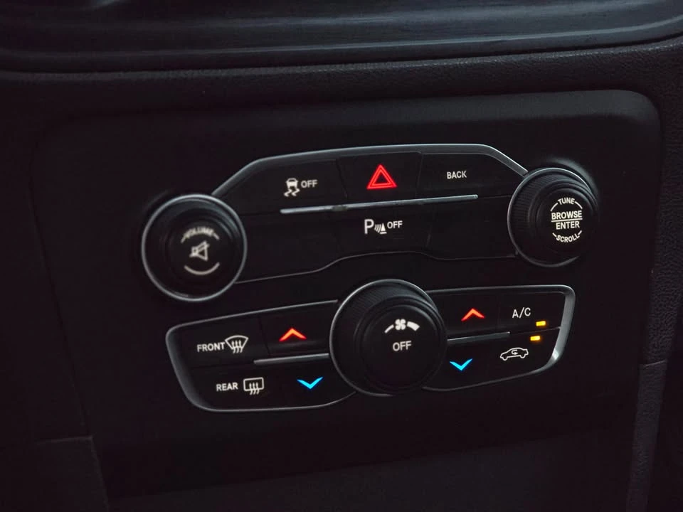 2015 Dodge Charger 7th Gen - Image 15 of 18