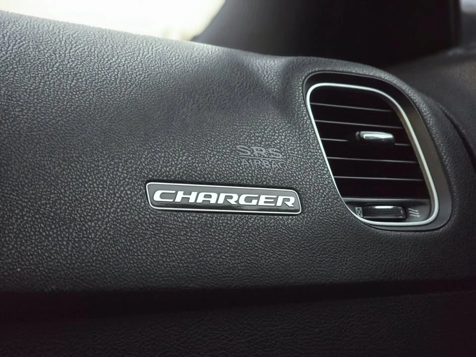 2015 Dodge Charger 7th Gen - Image 17 of 18
