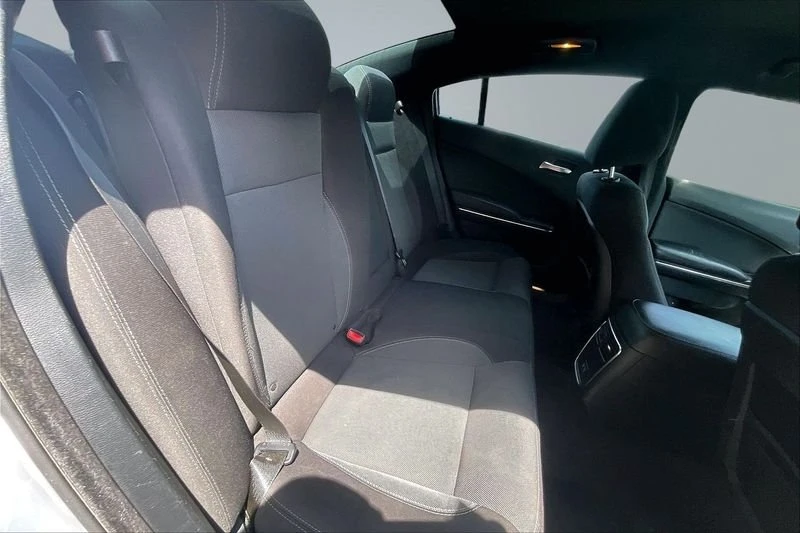 2015 Dodge Charger 7th Gen - Image 14 of 20