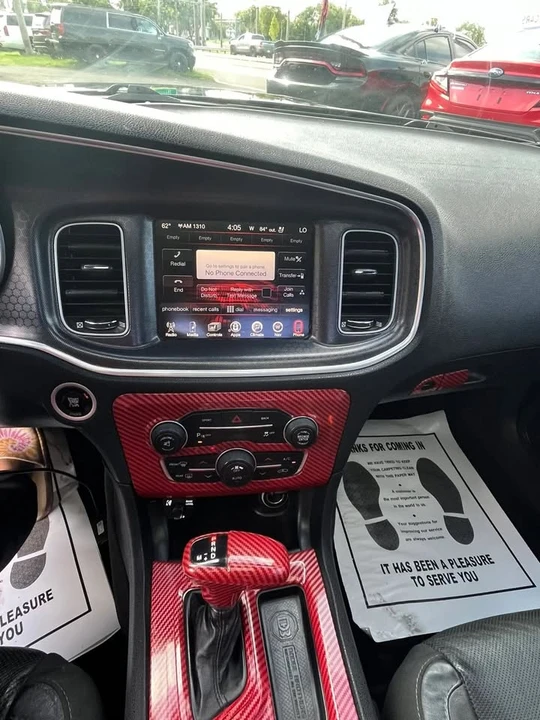 2015 Dodge Charger 7th Gen - Image 10 of 15