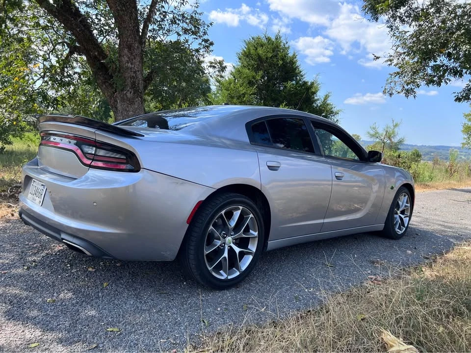 2015 Dodge Charger 7th Gen - Image 4 of 9