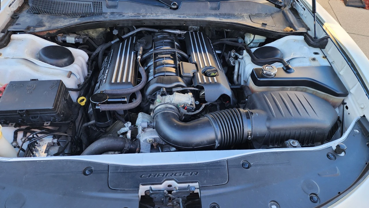 2015 Dodge Charger 7th Gen - Image 3 of 14