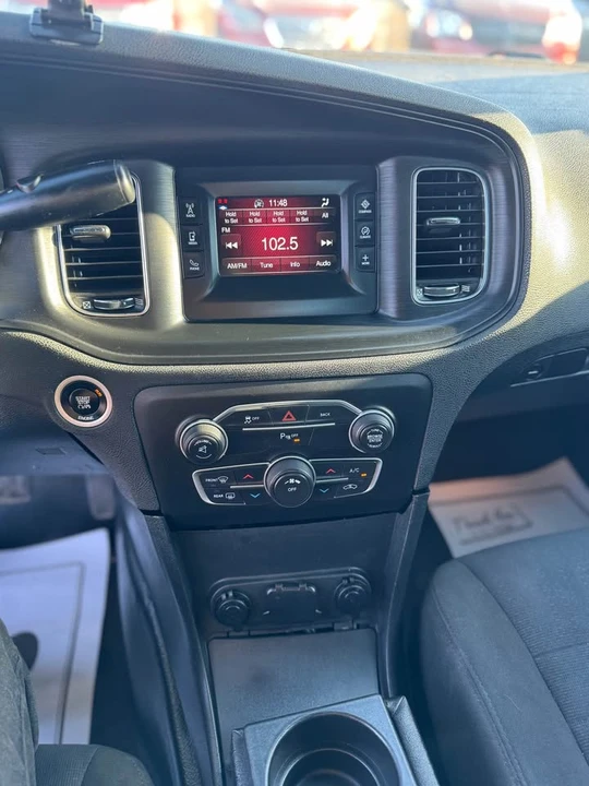 2015 Dodge Charger 7th Gen - Image 10 of 11