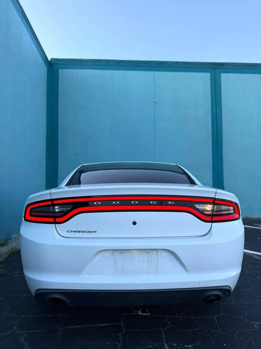 2015 Dodge Charger 7th Gen - Image 10 of 14