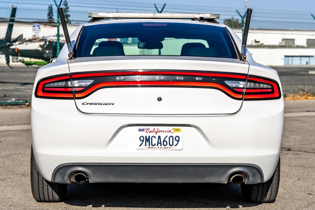 2015 Dodge Charger 7th Gen - Image 5 of 31