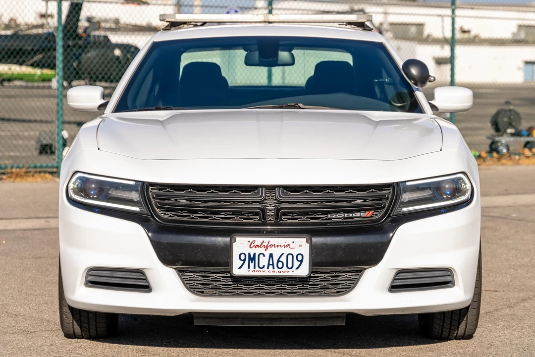 2015 Dodge Charger 7th Gen - Image 2 of 31