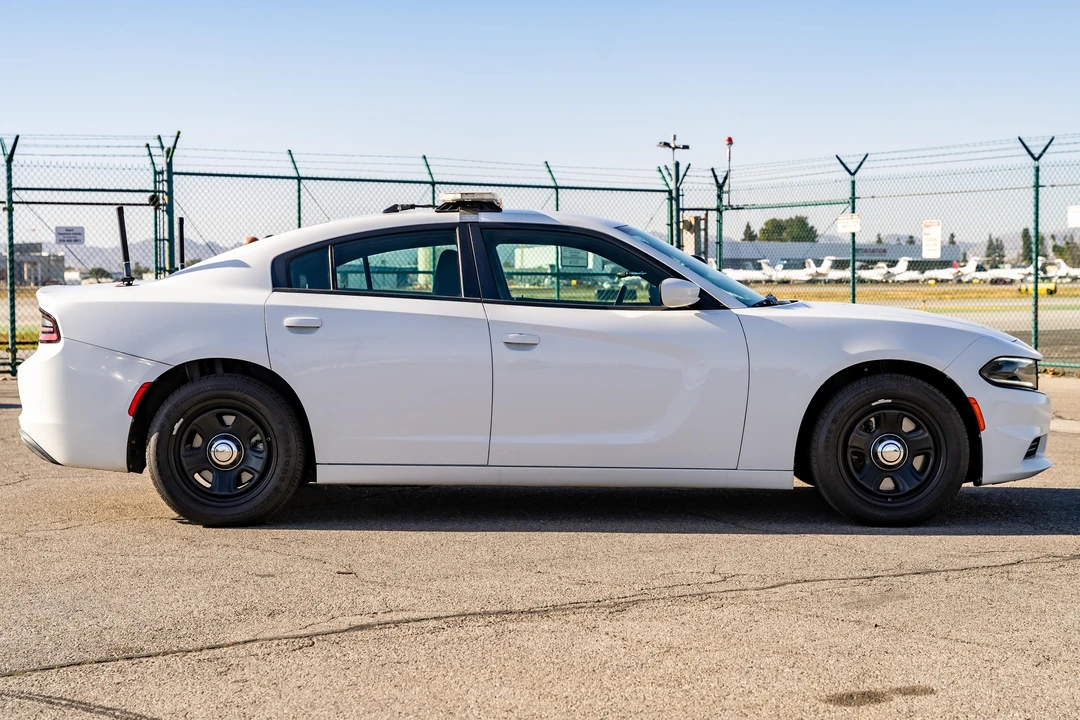 2015 Dodge Charger 7th Gen - Image 3 of 31