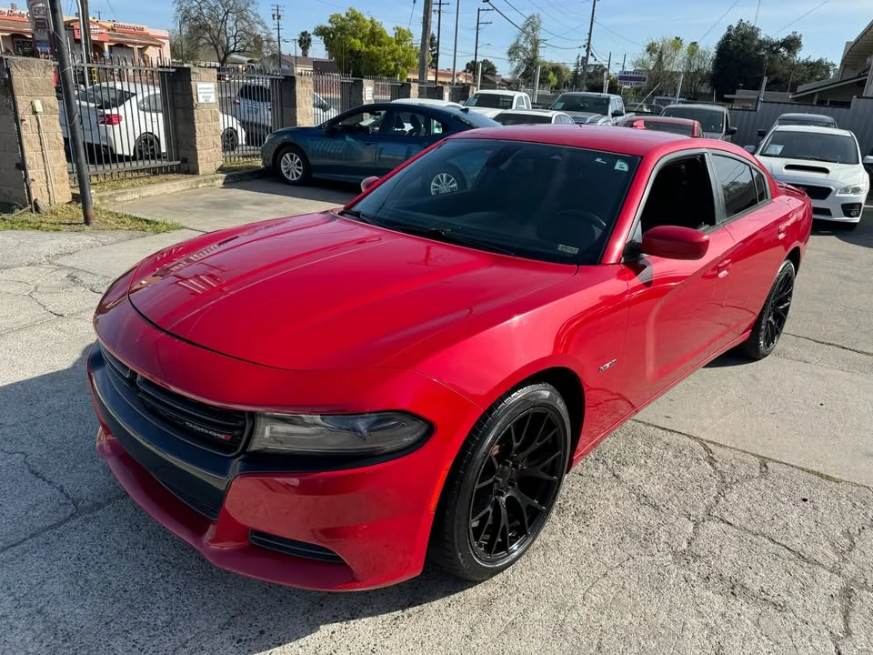 2015 Dodge Charger 7th Gen - Image 2 of 20