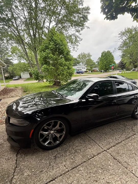 2015 Dodge Charger 7th Gen - Image 4 of 8