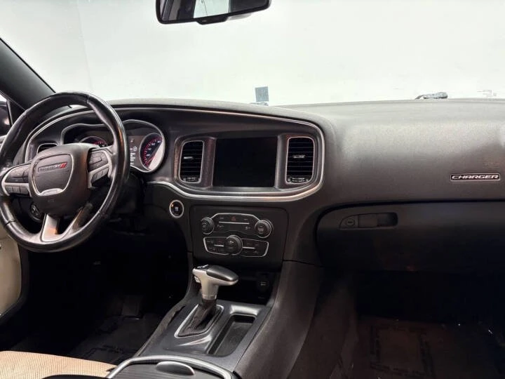 2015 Dodge Charger 7th Gen - Image 11 of 13