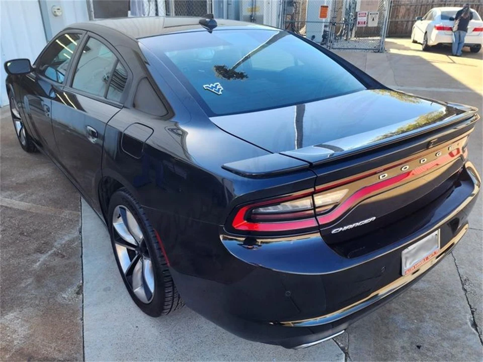2015 Dodge Charger 7th Gen - Image 4 of 12
