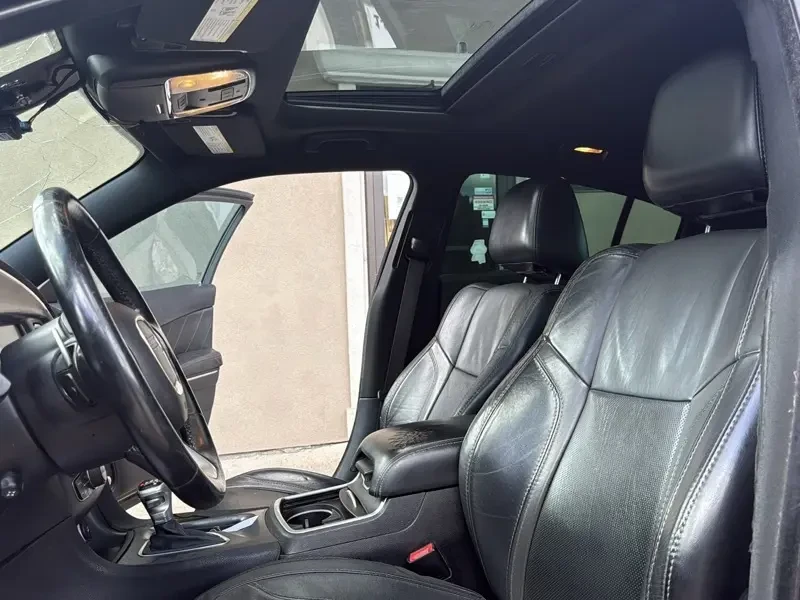 2015 Dodge Charger 7th Gen - Image 6 of 12